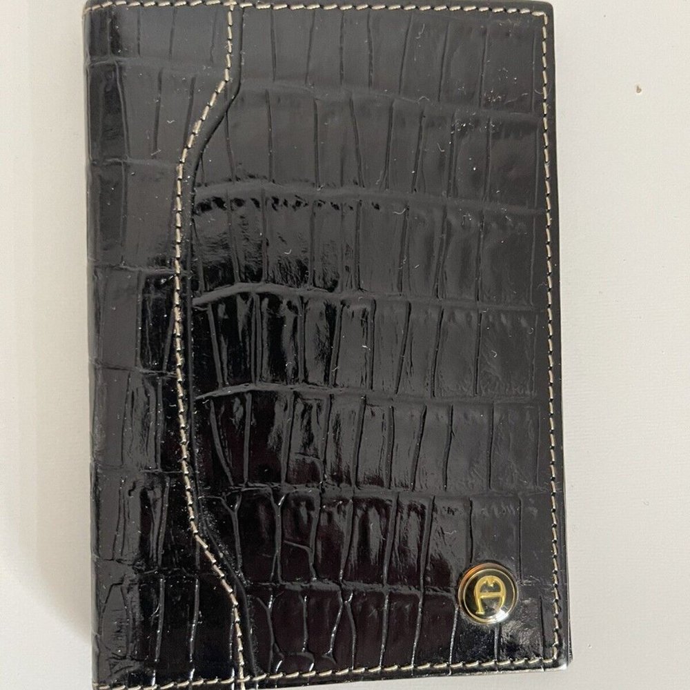 Etienee Aigner Wallet Unisex Brown Small Leather Bi Fold Passcase NWOT